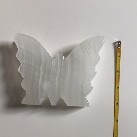 ⭐️Host Pick⭐️- Glass Butterfly Napkin holder - Picture 5 of 16